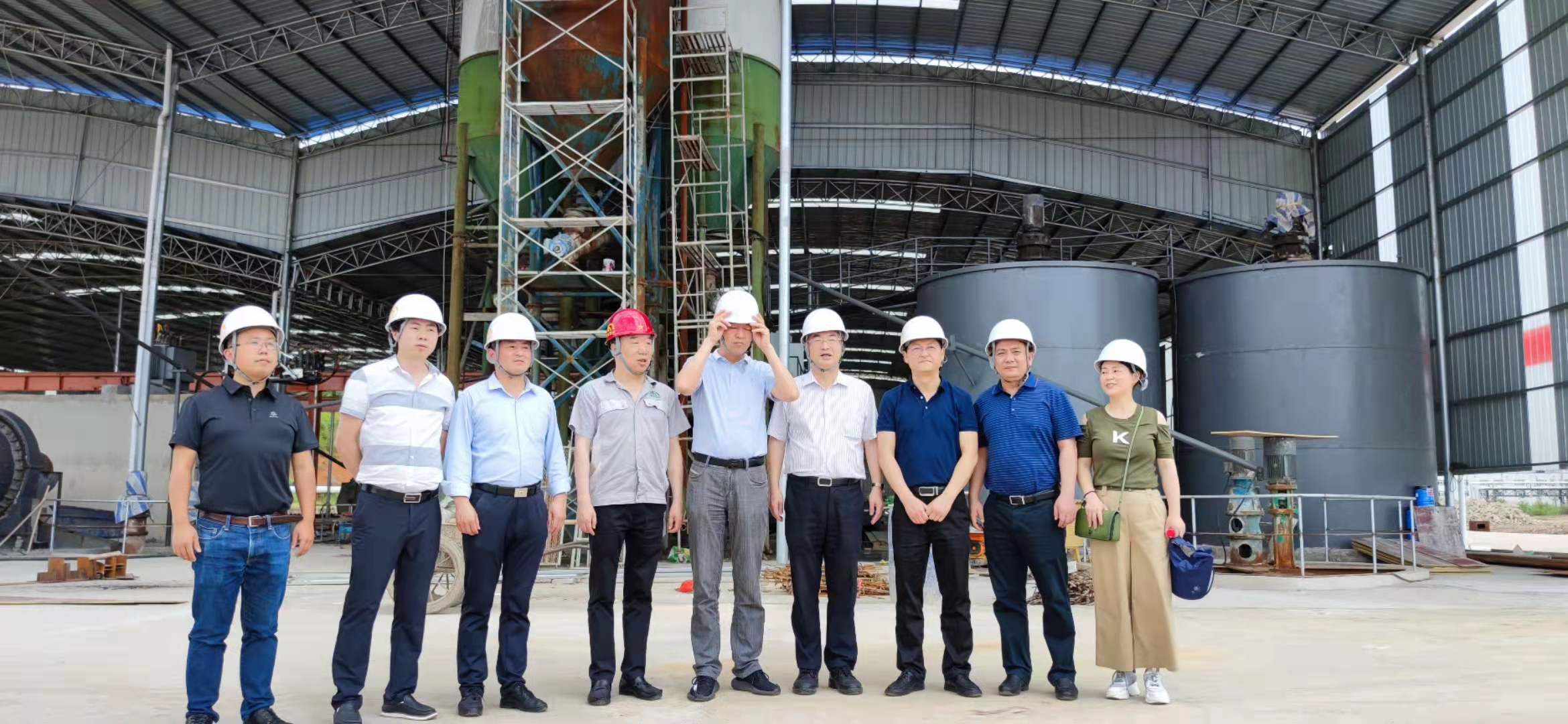 省監(jiān)委省科技廳聯(lián)合檢查組到能礦錳業(yè)調研錳渣循環(huán)利用項目